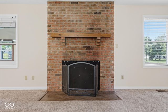 915 Oak Park Drive, Shelbyville, IN 46176