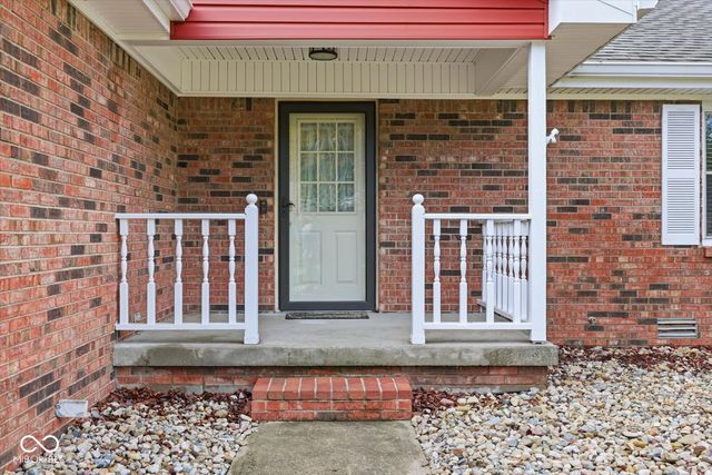 915 Oak Park Drive, Shelbyville, IN 46176