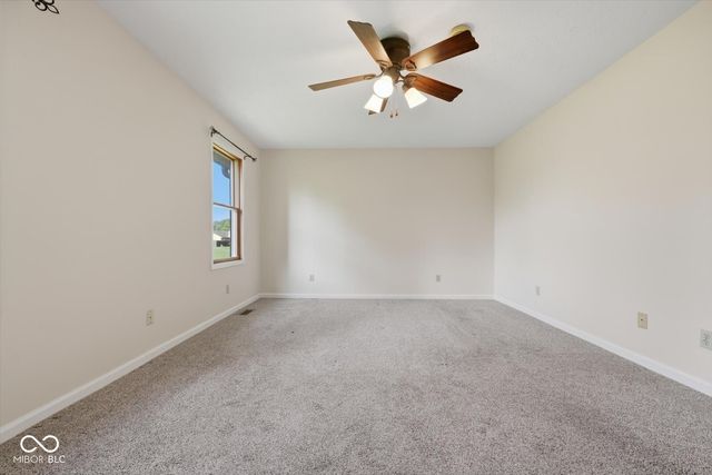 915 Oak Park Drive, Shelbyville, IN 46176