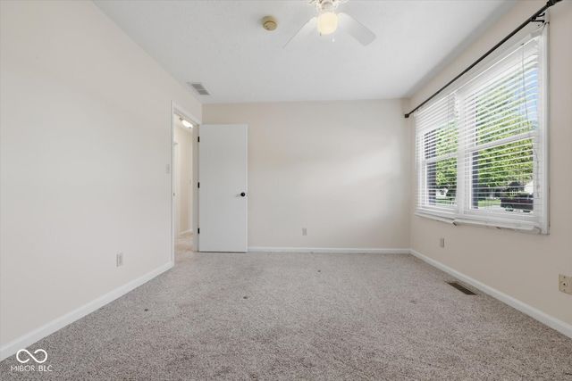 915 Oak Park Drive, Shelbyville, IN 46176
