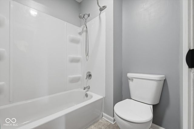 915 Oak Park Drive, Shelbyville, IN 46176