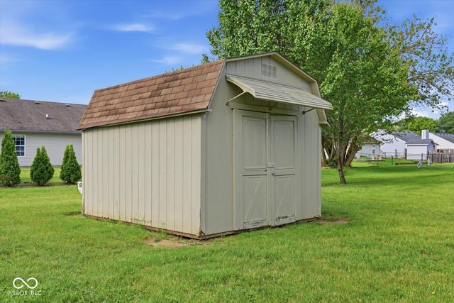 915 Oak Park Drive, Shelbyville, IN 46176