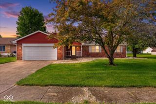 915 Oak Park Drive, Shelbyville, IN 46176