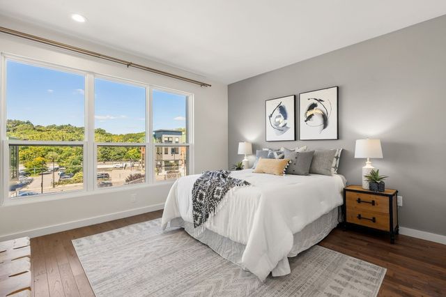 125 Hyde Park Ave A, Boston, MA 02130