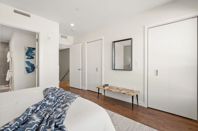 125 Hyde Park Ave A, Boston, MA 02130