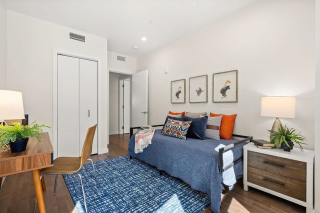 125 Hyde Park Ave A, Boston, MA 02130