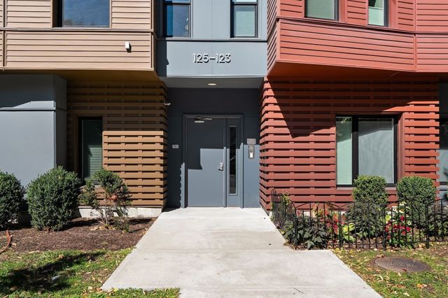 125 Hyde Park Ave A, Boston, MA 02130