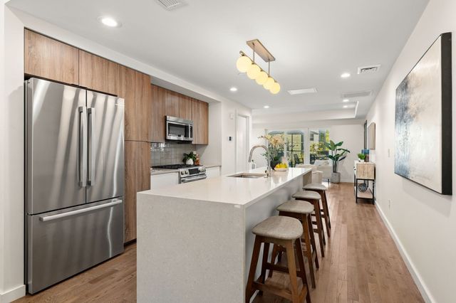 125 Hyde Park Ave A, Boston, MA 02130