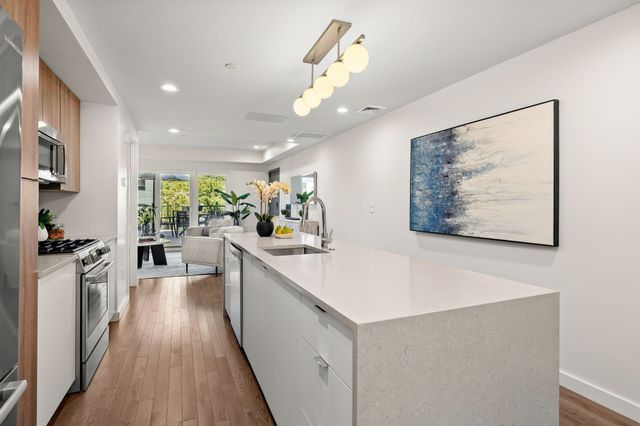 125 Hyde Park Ave A, Boston, MA 02130