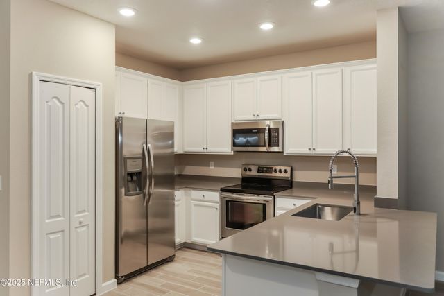 7419 PALM HILLS Drive, Jacksonville, FL 32244