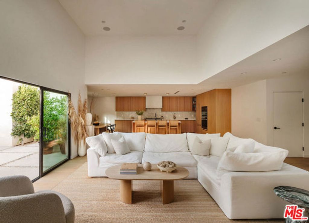 11827 Wagner Street, Culver City, CA 90230