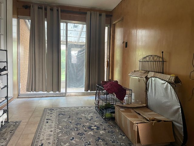 27551 Goldengate Drive W, Lathrup Village, MI 48076