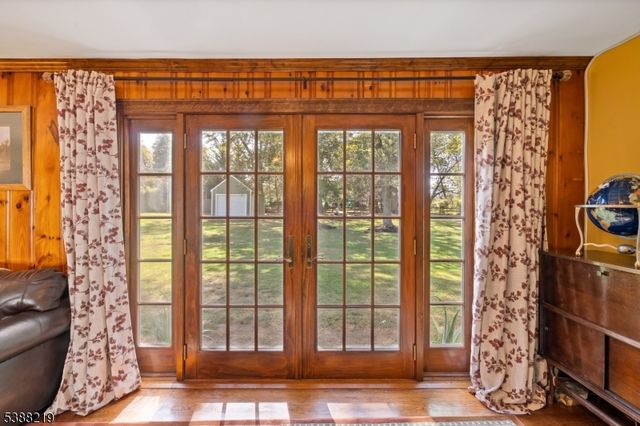 37 Crescent Ave, Rocky Hill Boro, NJ 08553