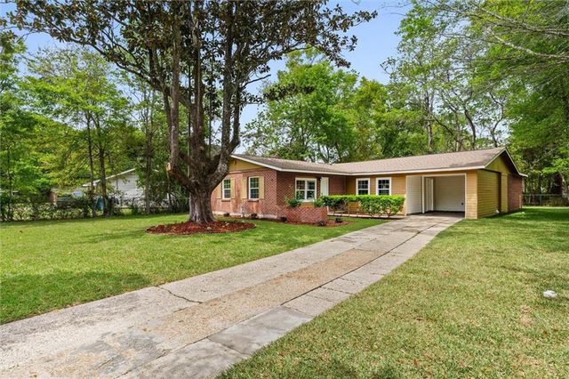 2606 Murrwood Court, Mobile, AL 36605