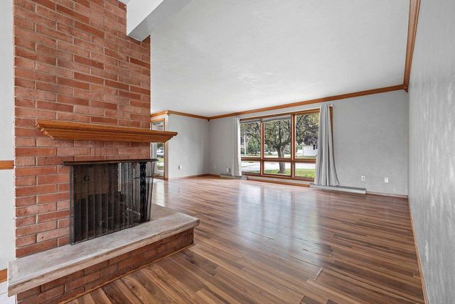 140 HELENE COURT, Green Bay, WI 54301