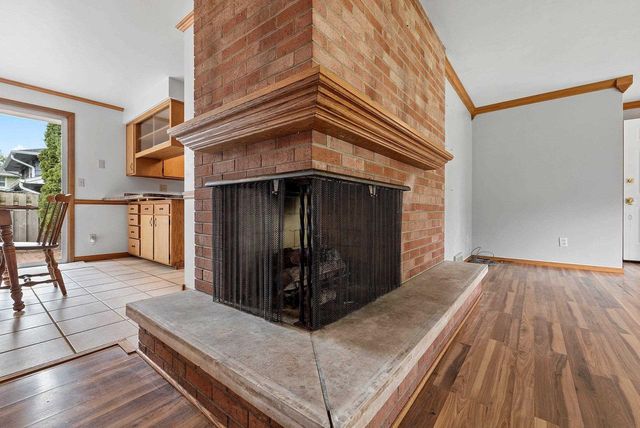 140 HELENE COURT, Green Bay, WI 54301