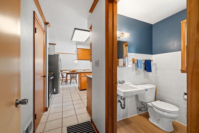 140 HELENE COURT, Green Bay, WI 54301