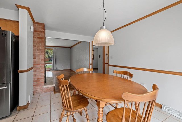140 HELENE COURT, Green Bay, WI 54301