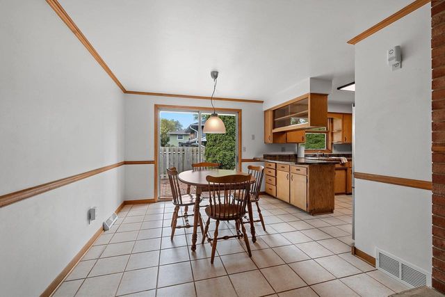 140 HELENE COURT, Green Bay, WI 54301