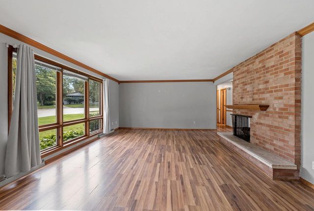 140 HELENE COURT, Green Bay, WI 54301