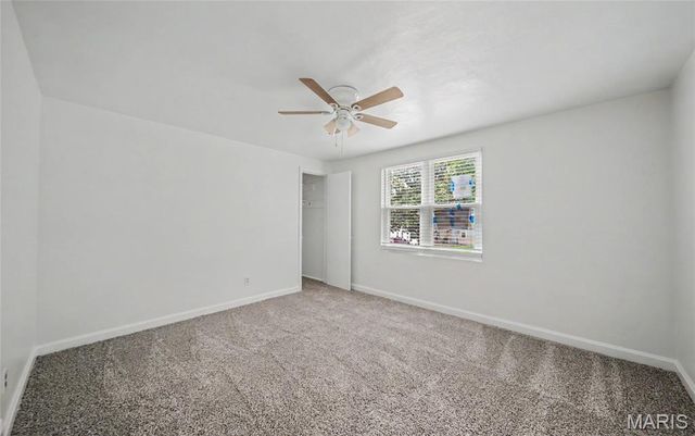 9425 Ridge Avenue, St Louis, MO 63114