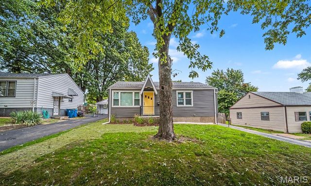 9425 Ridge Avenue, St Louis, MO 63114