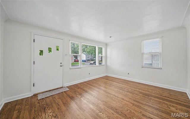 9425 Ridge Avenue, St Louis, MO 63114
