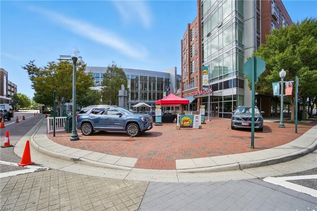 221 Market St Unit 325, Virginia Beach, VA 23462