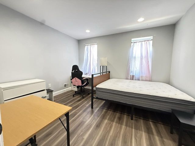 2128 N 9TH ST, Philadelphia, PA 19122