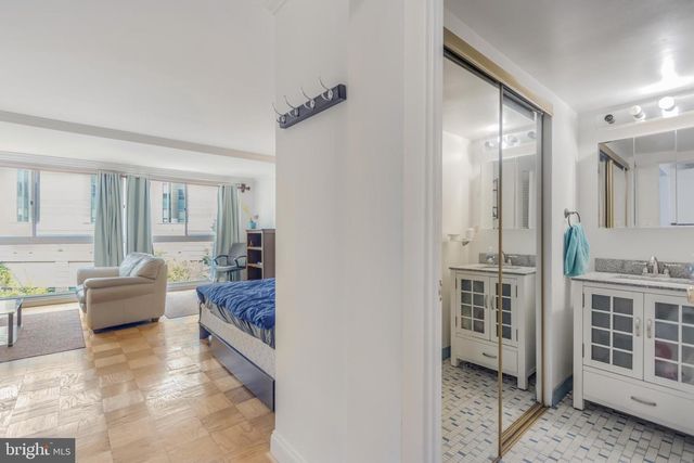 922 24TH ST NW #415, Washington, DC 20037