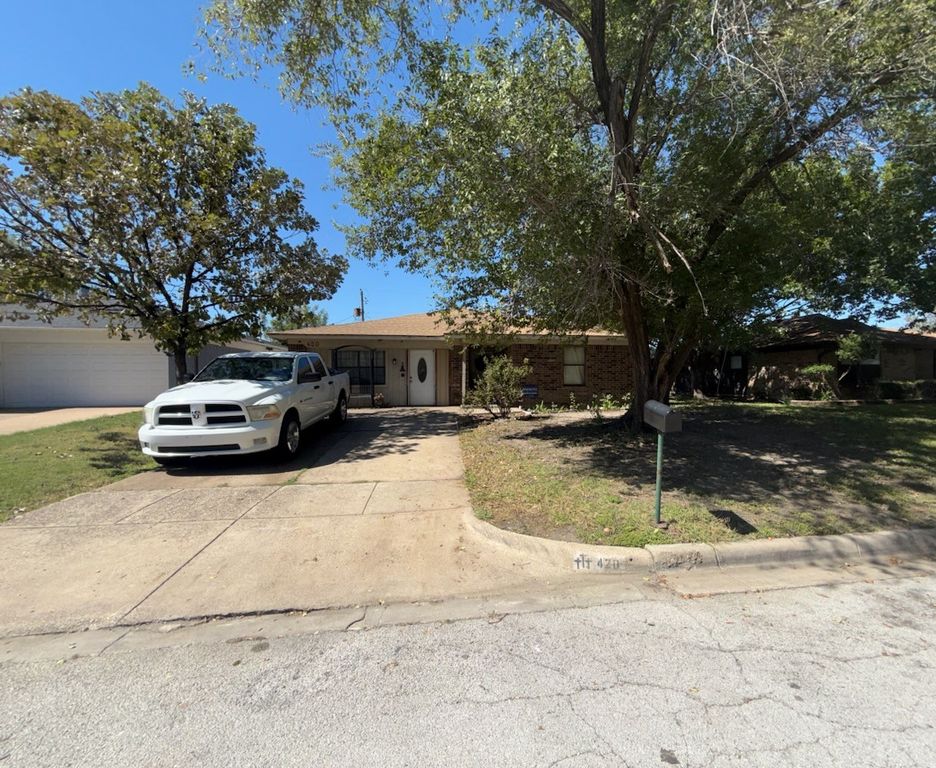 420 Allencrest Drive, White Settlement, TX 76108 — exterior