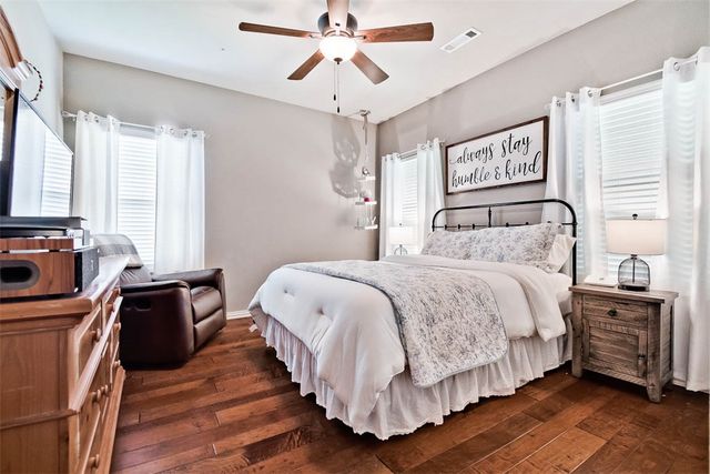 404 Grandview Drive, Prairie Grove, AR 72753