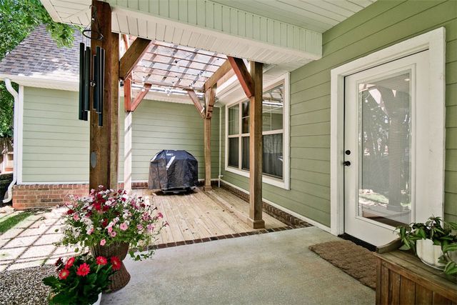 404 Grandview Drive, Prairie Grove, AR 72753