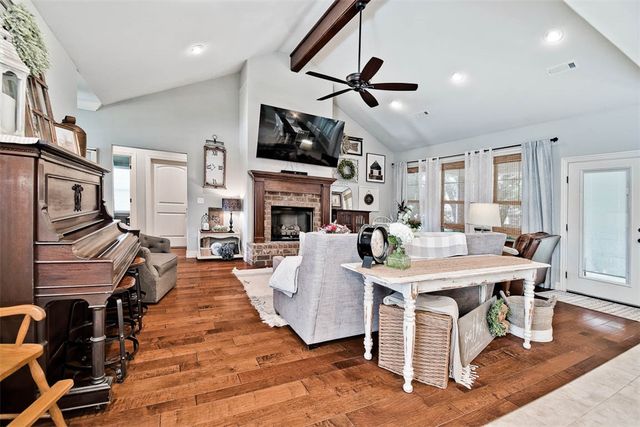 404 Grandview Drive, Prairie Grove, AR 72753