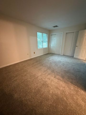 15 Stallbrook Rd 15, Milford, MA 01757