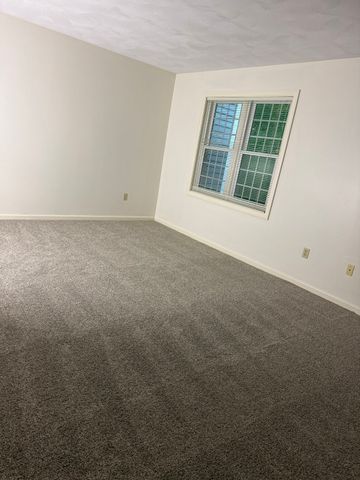 15 Stallbrook Rd 15, Milford, MA 01757