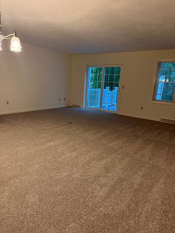 15 Stallbrook Rd 15, Milford, MA 01757