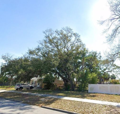 000 16TH AVENUE N, St Petersburg, FL 33710