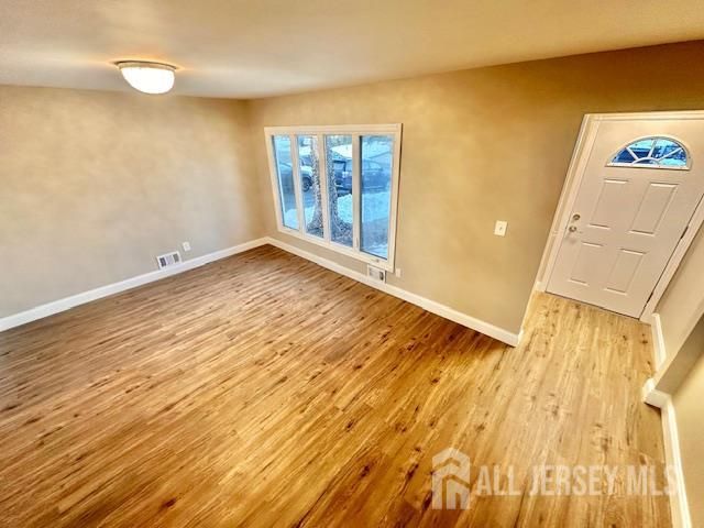 5 Gardner Court, Sayreville, NJ 08872