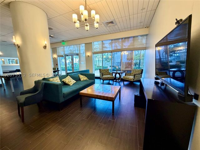 3901 S Ocean Dr 15O, Hollywood, FL 33019