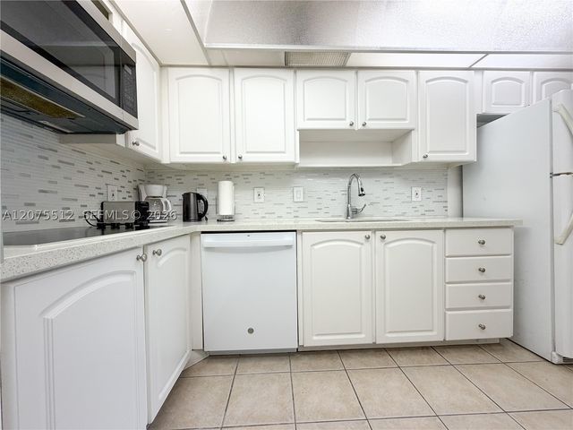 3901 S Ocean Dr 15O, Hollywood, FL 33019
