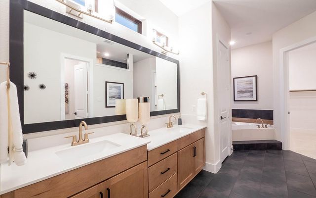 21306 Harbor Green Ln, Cypress, TX 77433