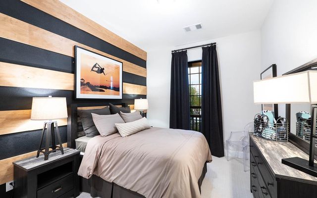 21306 Harbor Green Ln, Cypress, TX 77433