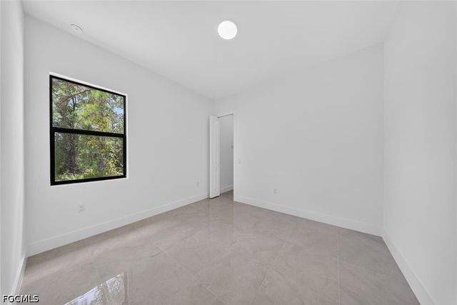 463 Zimmerman AVE S, Lehigh Acres, FL 33974