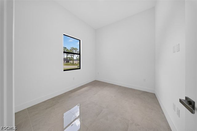 463 Zimmerman AVE S, Lehigh Acres, FL 33974
