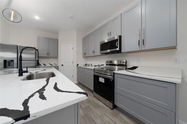 6404 SPRUCEPINE LANE, St Cloud, FL 34771