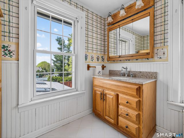 80 Baker Avenue, Groton, CT 06340