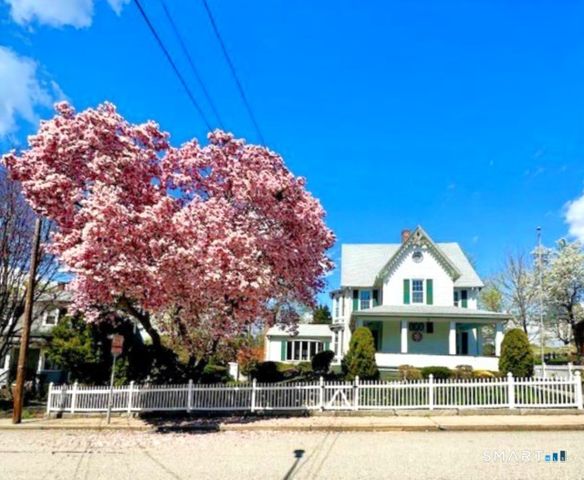 80 Baker Avenue, Groton, CT 06340