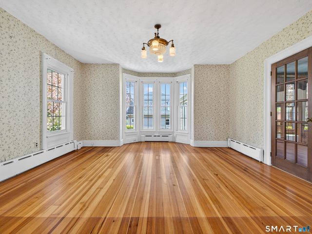 80 Baker Avenue, Groton, CT 06340