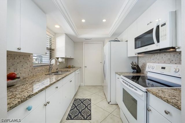 4126 Belair LN B6, Naples, FL 34103